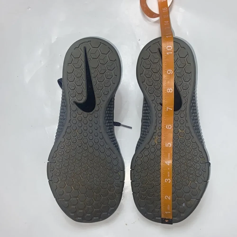 Nike Training RS001 Rubber Shoes Size 7 Unisex